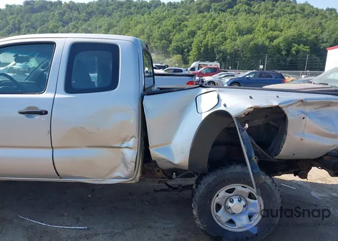 2009 Toyota Tacoma z USA, uszkodzony, nr VIN 5TEUX42N69Z648128